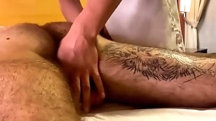 Massagem no ator toy gui