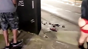 Cafuçu f1 entra na putaria com uma puta rabuda e um leke de bobeira (completo no red e subscrição)
