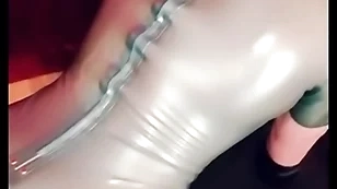 Moni sissy latex anal