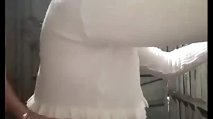 Pagando serviço com boquete e cuzinho