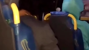 Putaria dentro polish off onibus