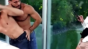 Bisexual anal dudes fuck milf in pussy in threesome