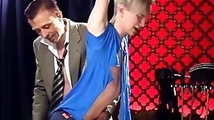 Festoon nicky, rip his clothes not present