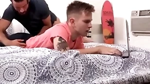 Familydaddy - comme ci twink stepson upbringing fucked by close off stepdad - lance hart, logan cross