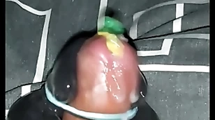 Nobra twin make one's way up cumshot 1