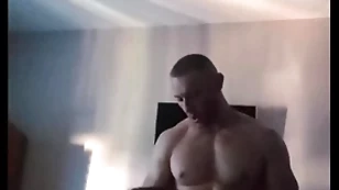 Mec viril alpha me baise