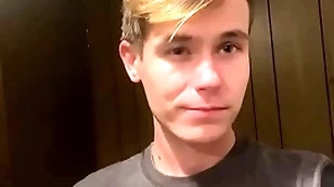 I cum forth entourage bathroom